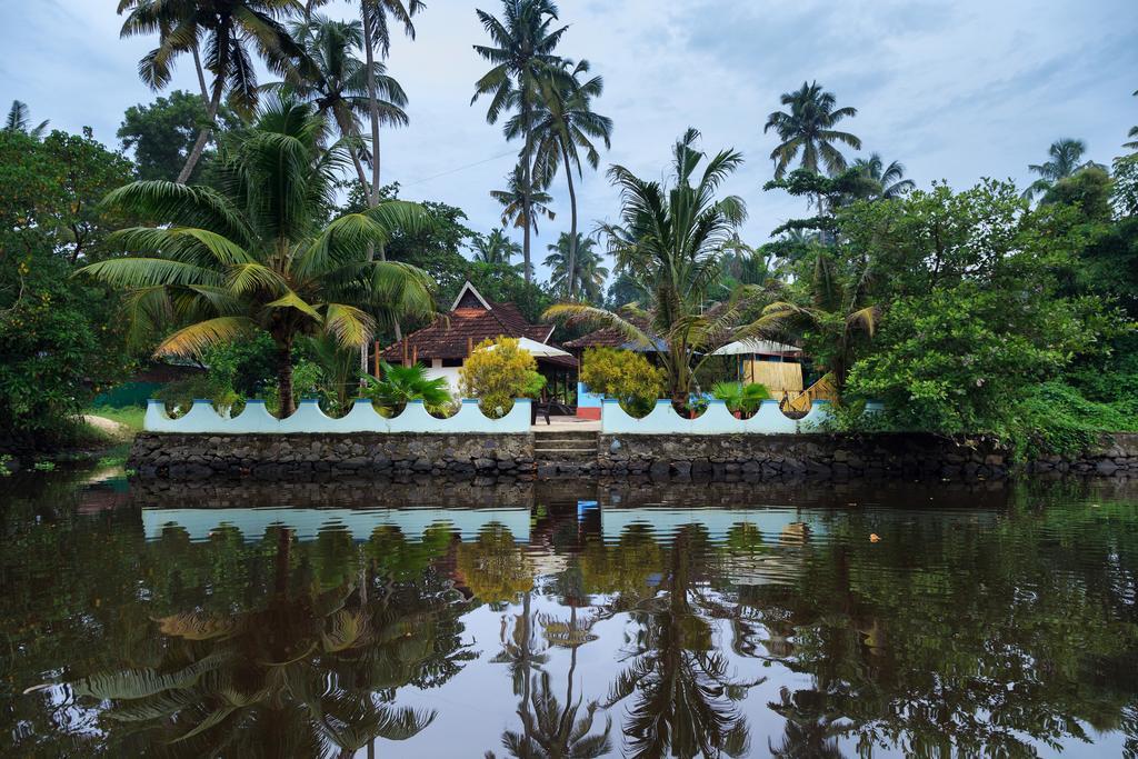 Heritage Marari Mararikulam Exterior photo